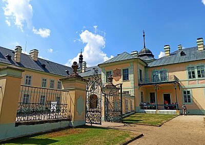 Zámek v Manětíně