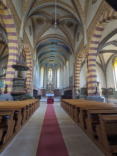 51-kostel-sv.-bartolomeje-uvnitr.jpg