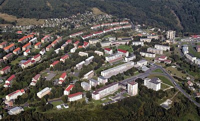 Ulicemi Meziboří chodili Čaloun, Beránek, Růžička, Reichl, Šlégr