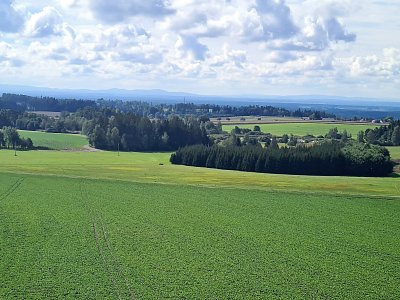 V dáli Novohradské hory