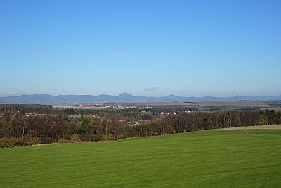 7-lisky-vyhled-na-ceske-stredohori.jpg