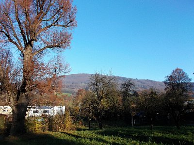 Pohled na Biskupskou kupu s rozhlednou