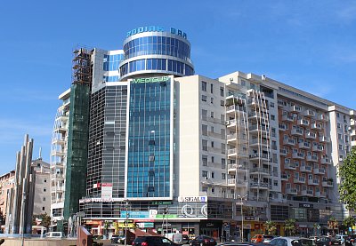 Nové hotely a banky