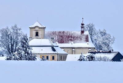 Kostel sv. Michaela Archanděla...Bochov