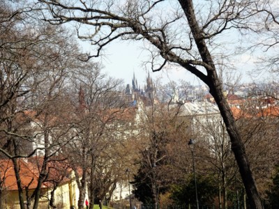Pohled na Prahu z Kinského zahrady