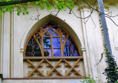 Okno Místodržitelského letohrádku ve Stromovce