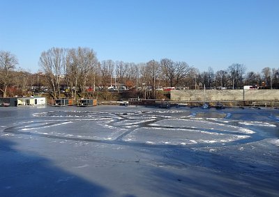 Zamrzlý Holešovický přístav