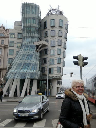 Z dnešního setkání s Jitkou C. a Martou N. na výstavě Ladových obrázků v Tančícím domě
