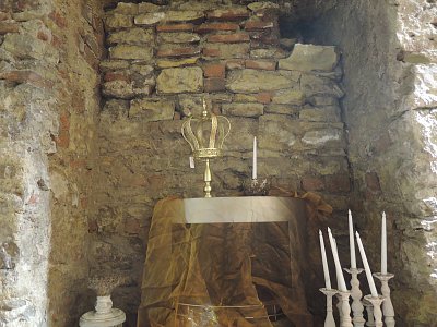 V románském podzemí Kláštera Minoritů u Sv. Jakuba*