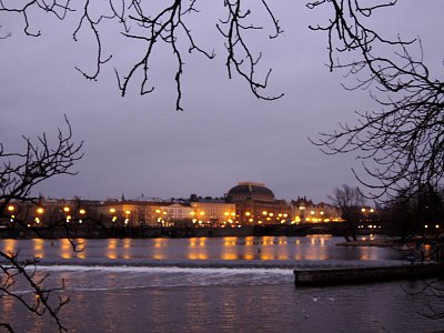 Nad Vltavou se smráká