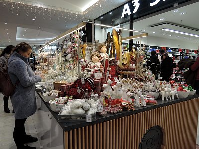 Vánoce v Obchodním centru Nový Smíchov a nehrají koledy!!!