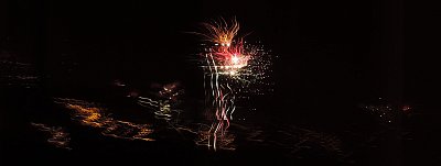 První ohňostroj o půlnoci nad Motolskou nemocnicí