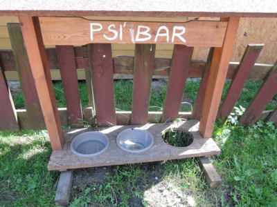 Tahle cedule se mě líbí nejvíc. Asi proto, že jsem ji sama fotila.*