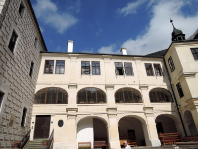 Nádvoří zámku Březnice