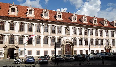 Waldštejnský palác
