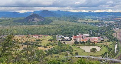 Výhled z hradu Hněvín