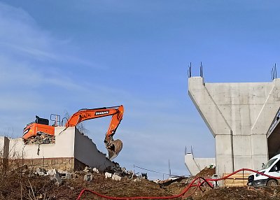 Byl hezký, ale musel jít k zemi