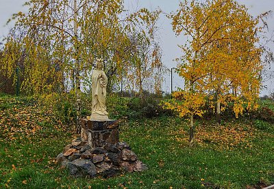 Socha v lesoparku Drasty