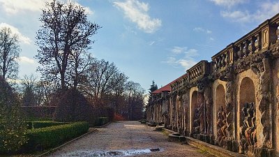 Zahrada u zámku v Zákupech