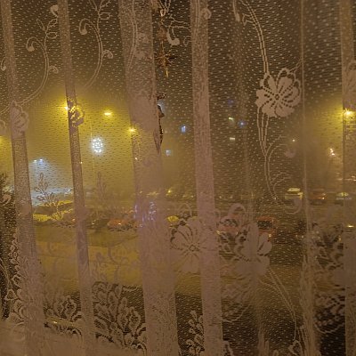 Večerní mlha v naší ulici