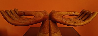 Detail domova, symbol partnerství... *