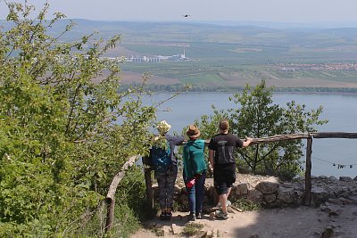Občas přiletí i dron