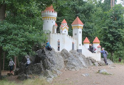 Kočičí hrádek nechala na konci 19.století Vilemína Auerspergová vybudovat pro své děti