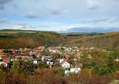 Roztoky u Křivoklátu v podzimním hávu