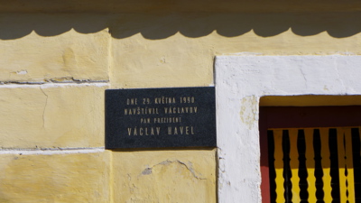 Václavov- cedule o návštěvě Václava Havla  u soukromníka