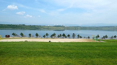 Jezero Most: ideální místo pro cyklisty i milovníky vodních radovánek