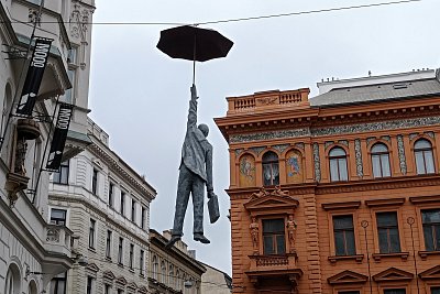 Pan Tau : " A kde je má buřinka ? "