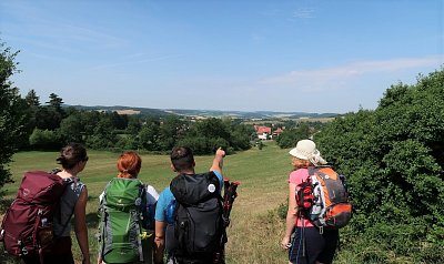 Poutní cesta Blaník-Říp putování II.jpg