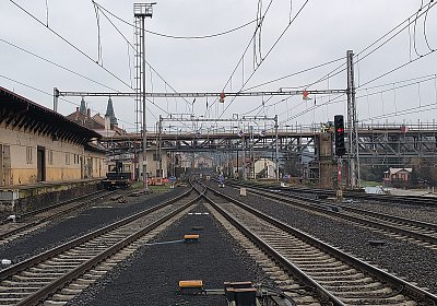 Roudnice nad Labem - trakční vedení pod mostem *