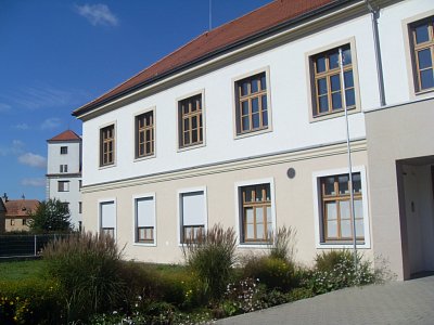 Náš bývalý internát - teď Mateřská škola a Úřad práce