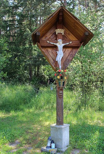 Křížek u cesty