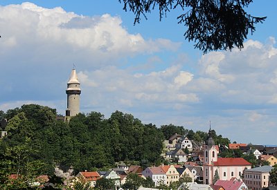 Pohled od jeskyně Šipka na centrum Štramberka