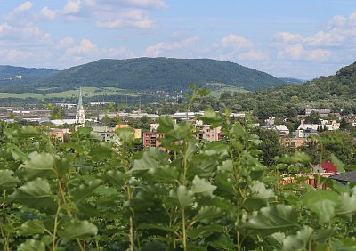 Už jenom seběhnout do Kopřivnice