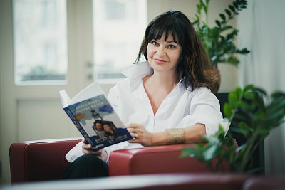 Cesty do Řecka mi dávají naději, říká spisovatelka Scarlett Wilková