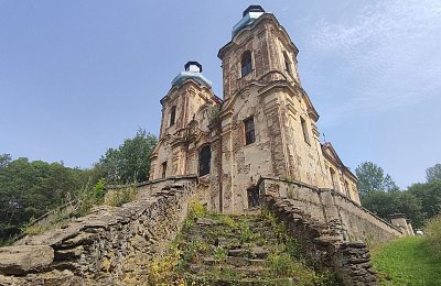 Pouť do Skoků za "Panenkou Skákavou"