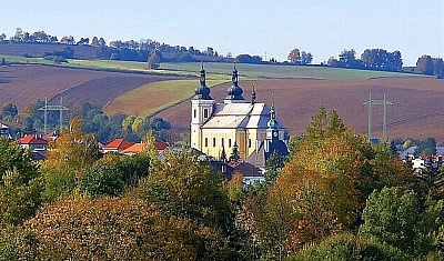 Před 100 lety se narodil Vojtěch Jasný a s ním Všichni dobří rodáci
