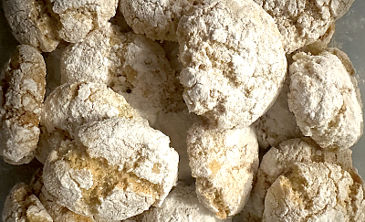 Ricciarelli. Skvělé mandlové sušenky původem z Toskánska, kterými ohromíte návštevy o svátcích. Když je hned nesníte