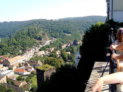 Zámek Vranov nad Dyjí. Pohled na řeku a město.