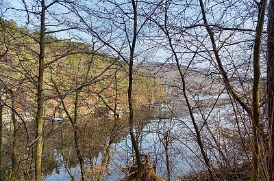 Zátoka Hubenov, Slapy
