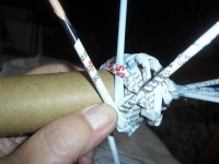 oplétáme papírovou  ruličku od pečícího papíru