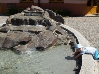 Voda ve městě je lákavý živel, když to maminka dovolí