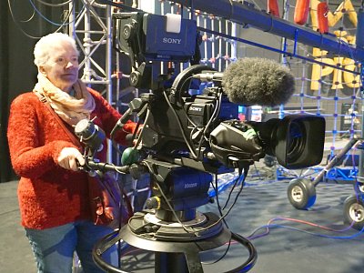 Že bych vyměnila prodej zmrzliny za kameramana...