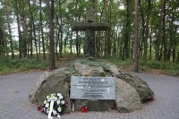 hromadný hrob v Přestanově