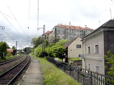 6. Pohled od nádraží k zámku