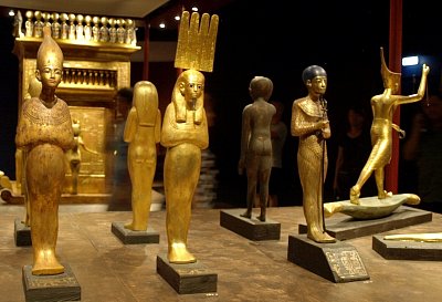 egyptsti-bohove-zleva-taty-sua-a-ptah.jpg