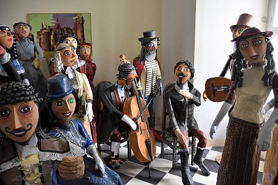 Papírový svět hraběte Sedlnického na zámku Linhartovy